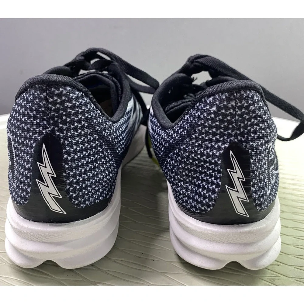 Hoka One One Unisex‎ Crescendo MD Running Sneaker Shoes, Black Men 4.5/Wom 6 EUC